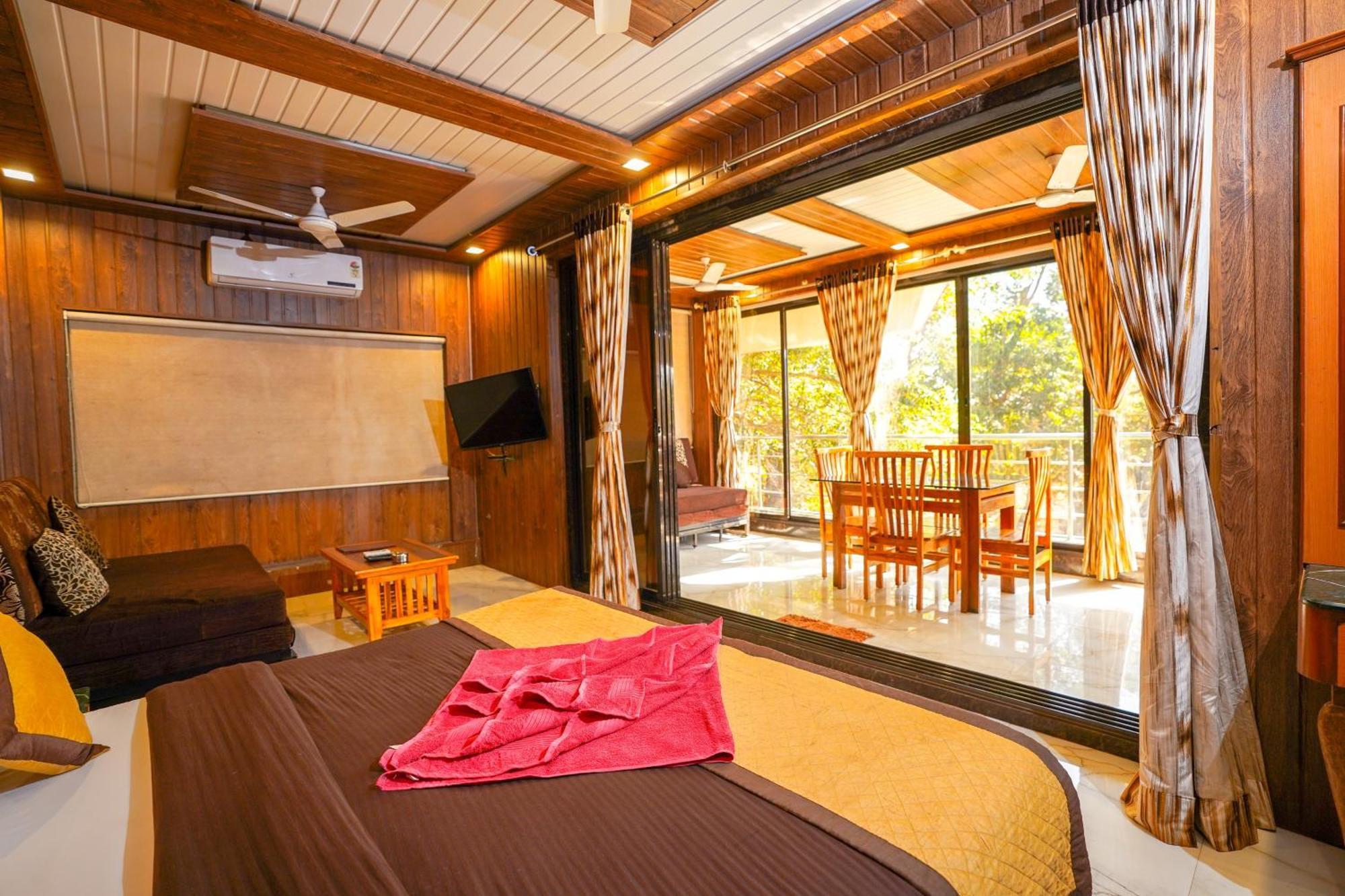 Hotel Kumar Plaza Matheran Dış mekan fotoğraf