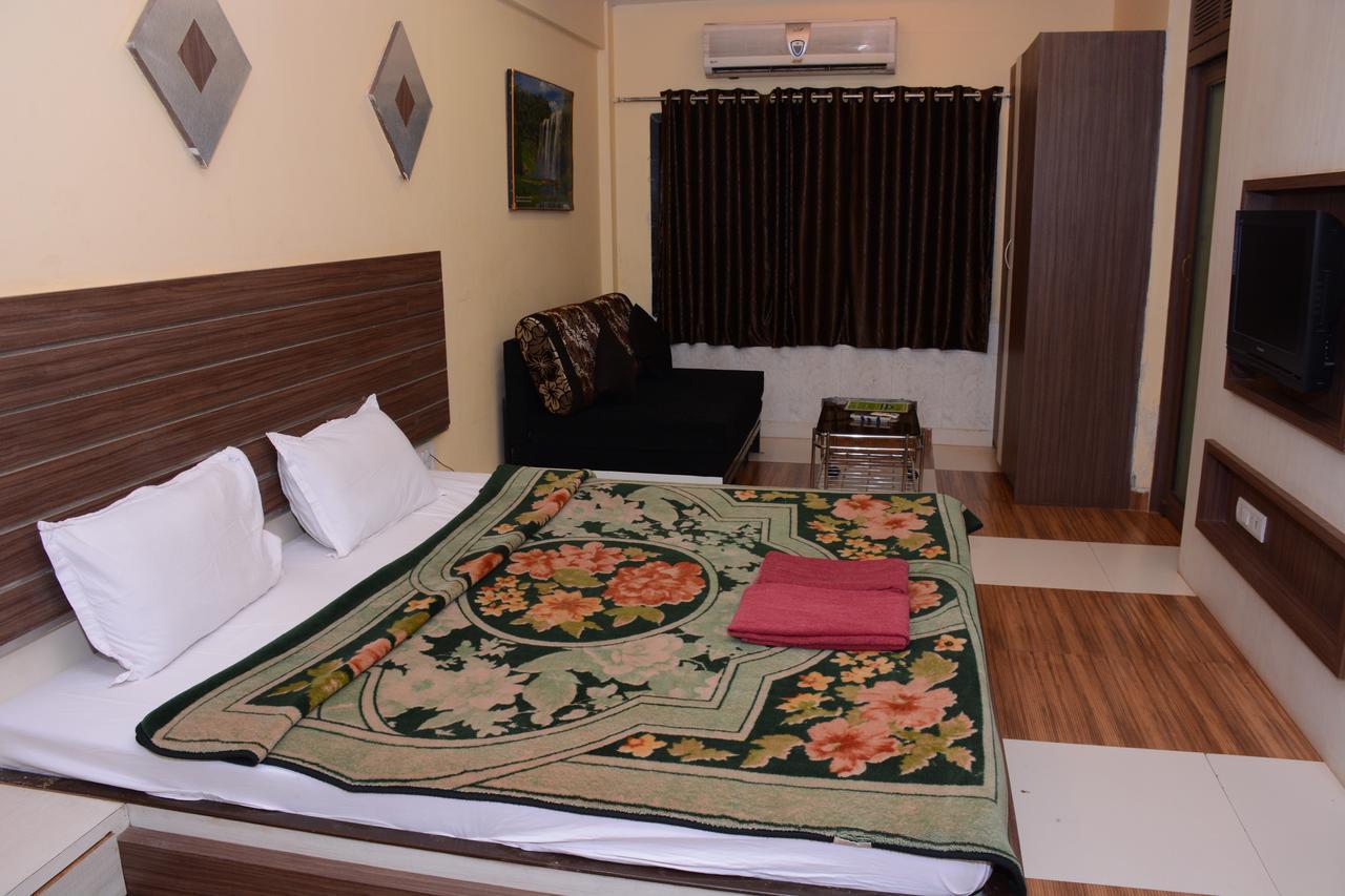 Hotel Kumar Plaza Matheran Dış mekan fotoğraf