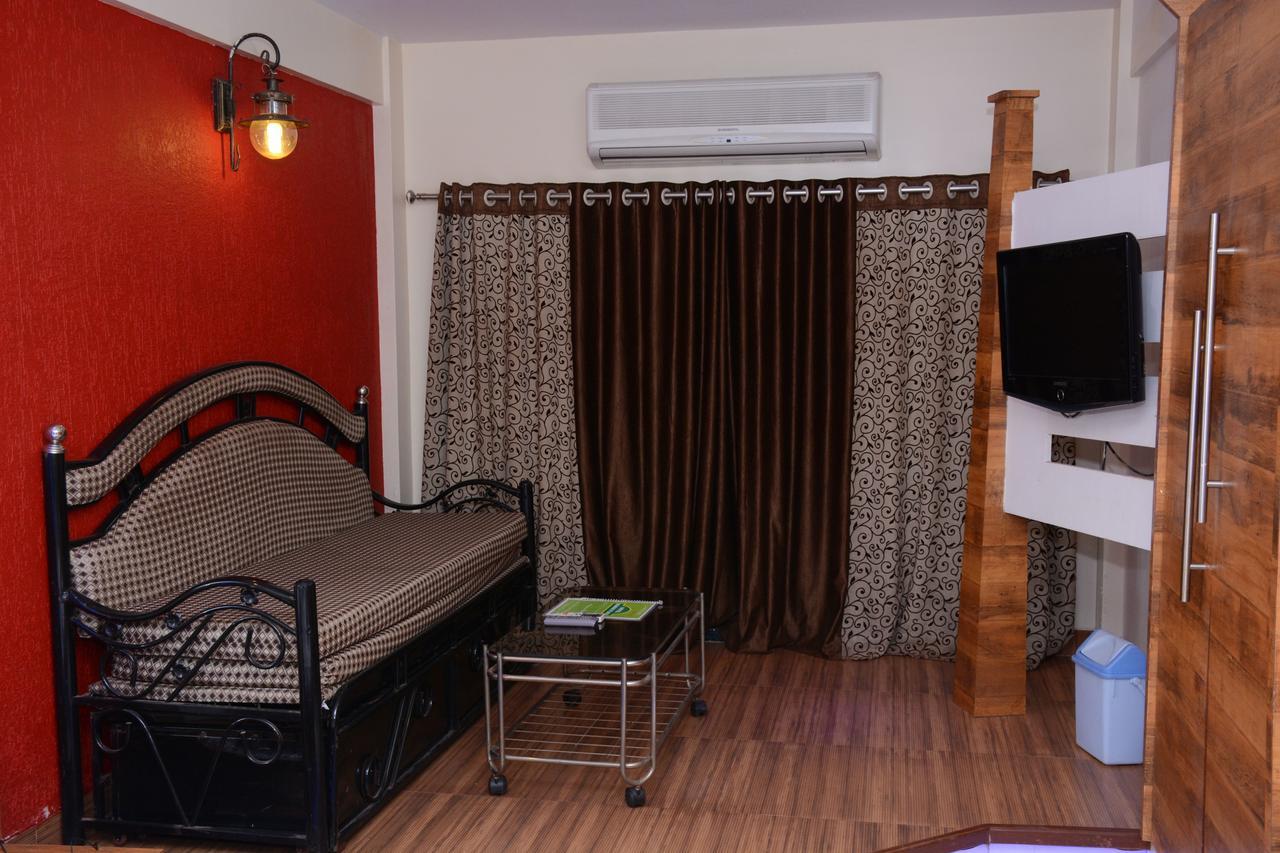 Hotel Kumar Plaza Matheran Dış mekan fotoğraf